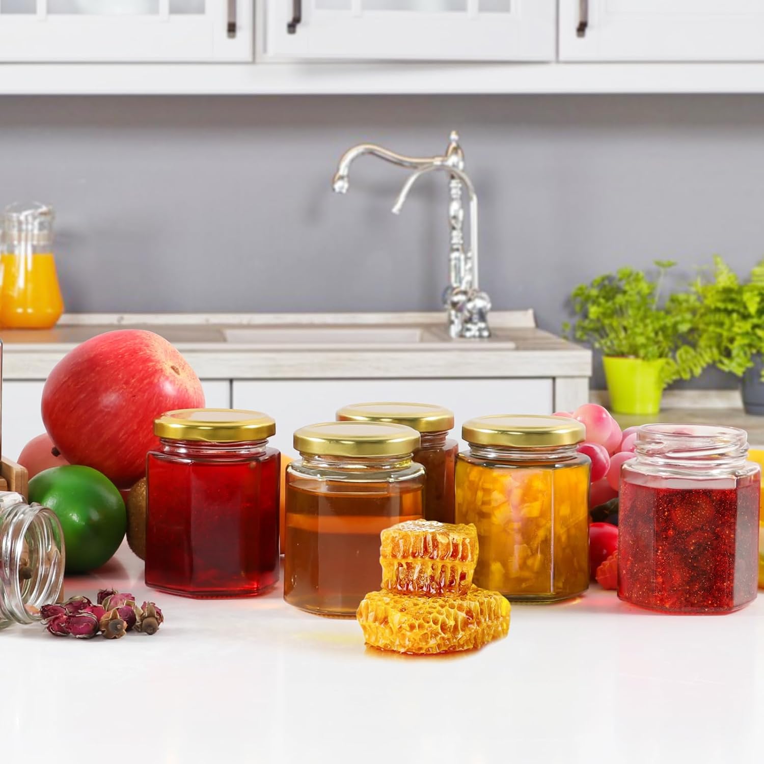 BIGIVACA 30 Pack 6 oz Hexagon Glass Jars with Gold Lids